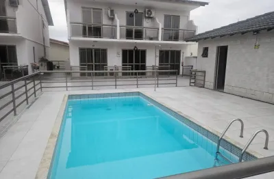 Aluga-se casa com 3 qts. na barra de maricá-condomínio praia das acácias