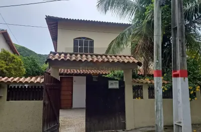 São Jose / Maricá - Aluga-se Apartamento tipo casa, com 3 quartos, garagem e quintal totalmente independente.