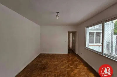Apartamento 3 dormitórios (1 suíte). dependência com wc auxiliar e sacada.