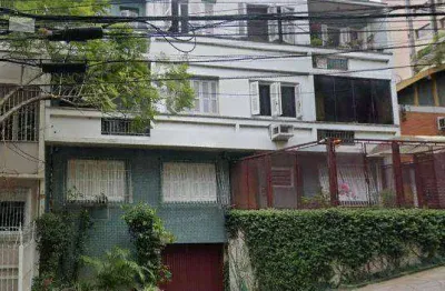 No moinhos de vento, apartamento de 77 m² com 3 dormitórios.