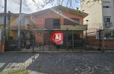 Casa com 8 quartos para alugar no Santana, Porto Alegre 