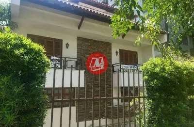 Casa em condomínio fechado com 3 quartos à venda no Três Figueiras, Porto Alegre 