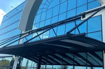 Sala comercial para venda em santana de parnaíba, alphaville, 2 banheiros, 1 vaga