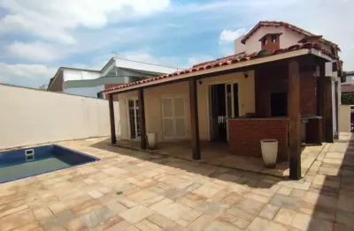 Alto Padrão para Venda em Santana de Parnaíba, Alphaville, 4 dormitórios, 4 suítes, 3 banheiros, 5 vagas