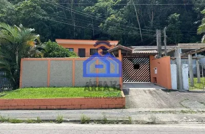 Sobrado à venda na prainha - 2 dormitórios, sendo uma suíte grande, sala, cozinha, sacada grande e