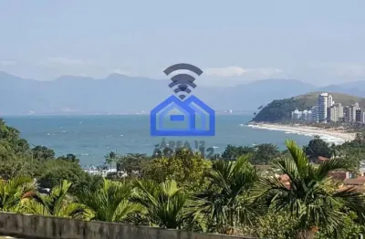 Lindo terreno com vista para o mar localizado na martim de sá - com uma área generosa de 630m² - pl