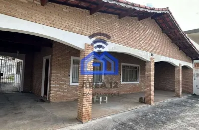 Duas casas geminadas à venda no bairro aruan - cada uma com quarto, sala, cozinha, banheiro e garag