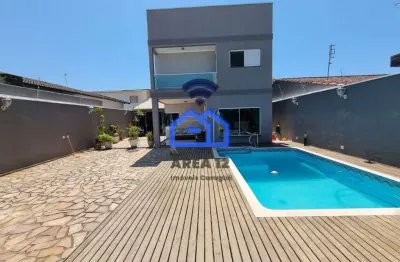 Sobrado à venda no bairro martim de sá - 3 suítes, 2 ambientes de sala, 6 vagas de garagem - caragu