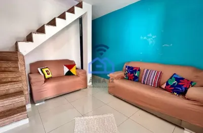 Sobrado à venda com dois dormitórios, dois banheiros, duas salas, cozinha e garagem espaçosa no bai