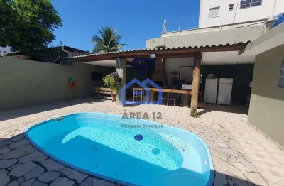 Casa à venda no bairro martin de sá - 4 dormitórios, sendo 2 suítes, sala, 4 banheiros, área de laz