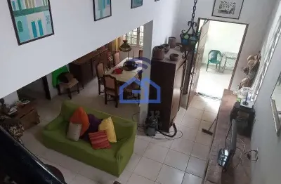 Sobrado à venda no bairro golfinho em caraguatatuba, sp - 3 dormitórios sendo 2 suítes, 2 banheiros