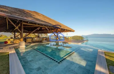 Mansão exclusiva à beira-mar em caraguatatuba: piscina infinita, vista incrível e infraestrutura de