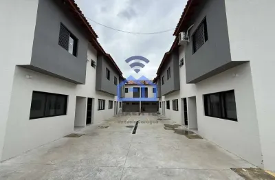 Sobrado à venda no bairro cidade jardim em caraguatatuba, sp - conforto e praticidade no seu novo l