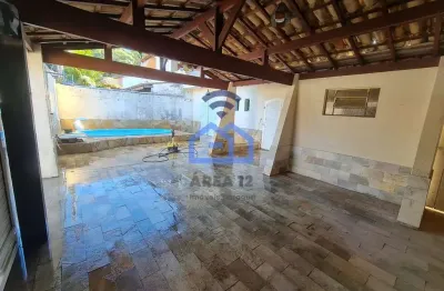 Sobrado à venda no bairro jardim califórnia em caraguatatuba, sp - 192m² de área construída com pis
