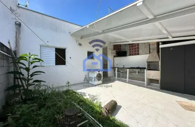Casa em condominio, com 2 dormitórios, garagem individual, para locação, golfinho, caraguatatuba, s