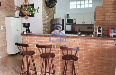 Sobrado com piscina e área gourmet à venda no bairro da praia das palmeiras em caraguatatuba, sp