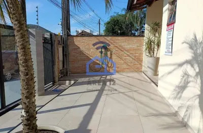 Casa térrea para locação no bairro martim de sá em caraguatatuba, sp com 3 dormitórios sendo 2 suít