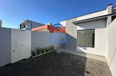 Casa à venda com um acabamento impecável, 2 domritórios sendo uma suíte, no bairro dos golfinhos, c