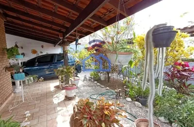 Casa à venda no bairro praia das palmeiras em caraguatatuba, sp - com 3 dormitórios sendo 1 suíte,