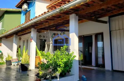 Sobrado à venda a 100 metros da praia no massaguaçu em caraguatatuba, sp com piscina e 3 dormitório