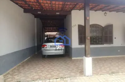 Casa com 6 quartos para alugar no Centro, Caraguatatuba 
