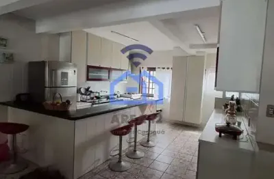 Casa com 3 quartos para alugar no Sumaré, Caraguatatuba 