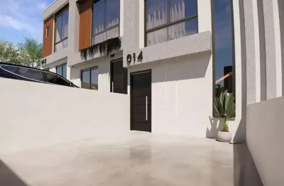 Lindo sobrado totalmente mobilidado com 02 dormitórios suítes, à venda a 800m da praia dos ingleses e 700m da praia do santinho!