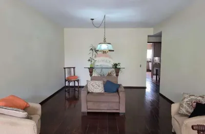 Agradável e espaçoso apartamento no Brooklin com 179 m2 em EXCELENTE LOCALIZAÇÃO