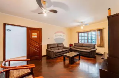 Espaçosa residência de 5 quartos com 2 suítes na vila santa catarina, são paulo
