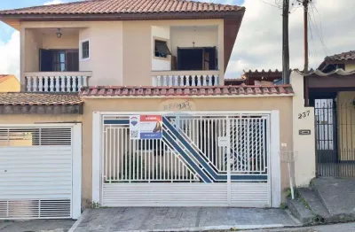 Sobrado charmoso , 3 dorm. suíte e 2 vagas - exc localização.
