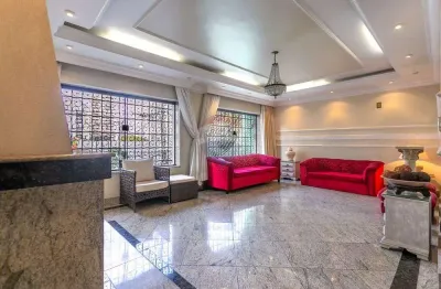 Sobrado de alto padrão com 360m²  com edícula na vila alexandria - sofisticação e conforto em residência única.