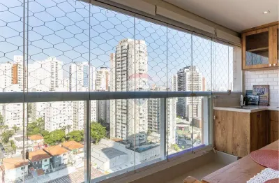 Apartamento totalmente reformado no jardim prudência com 2 vagas de garagem