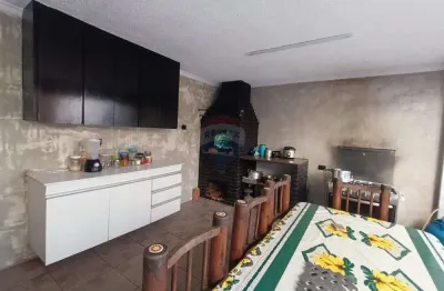 Sobrado à venda com 3 dorm, 2 suítes, 4 vagas - vila castelo/sp.