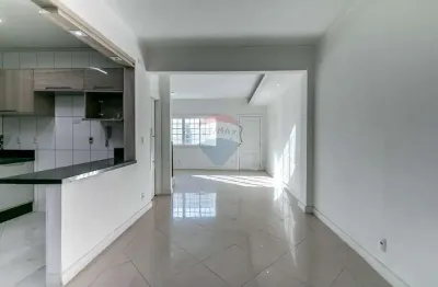 Sobrado com 3 dorms com ar condicionado 1 suite, churrasqueira e 2 vagas