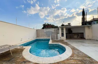 Casa de alto padrão em mirandópolis com 4 suítes, piscina e vista incrível