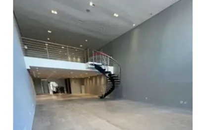 Imóvel comercial ou residencial com 750m² em localização privilegiada na água fria!