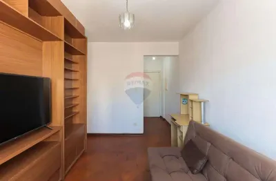 Apartamento com 1 dormitório e 1 vaga ao lado do metrô vergueiro