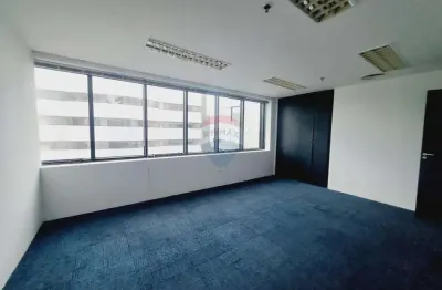 Excelente oportunidade no Brooklin! Sala de 223m, com 5 vagas, com gerador, segurança 24 horas, no bairro do Brooklin Novo!