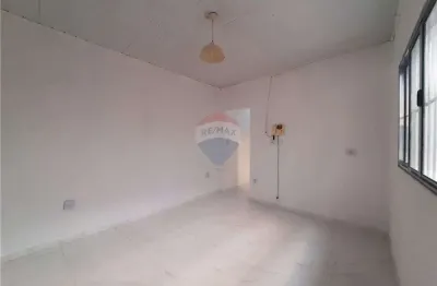 Casa com 2 quartos para alugar na Rua Barbalha, 411, Alto da Lapa, São Paulo