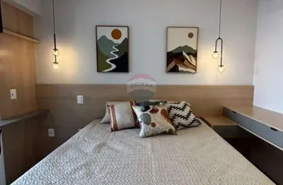 Condomínio no brooklin, todo mobiliado, com portaria 24h, academia, piscina e salão de festas