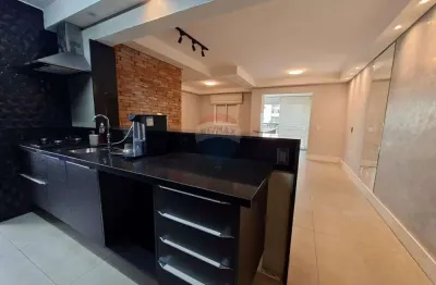 Apartamento com 2 doms sendo 1 suite, 3 vagas e deposito no jaguaré prox metro
