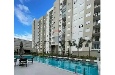 Apartamento de 55m, 2 dormitórios, 1 vaga, com ótima localização, perto de estação!