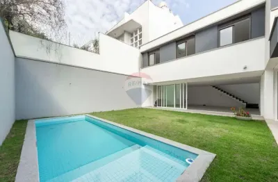 Casa Nova em Condomínio no Coração do Campo Belo com estrutura para Elevador