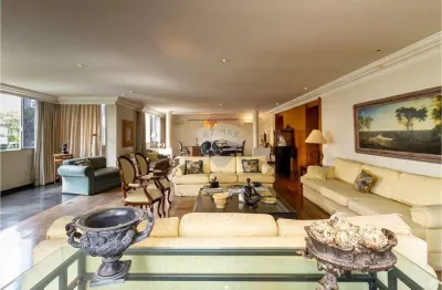 Apartamento para reforma  com  333m².  super living com amplas janelas, 3 quartos (2 suítes),  5 vagas de garagem fixas e individuais + depósito.