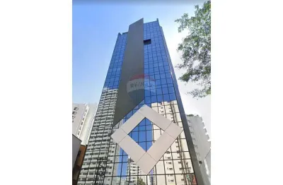 Laje Corporativa Exclusiva em Moema: 246m² (Andar Inteiro) no Ed. New Century | 6 Vagas