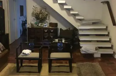 Casa com 3 quartos para alugar na Rua Luís Murat, --, Jardim das Bandeiras, São Paulo