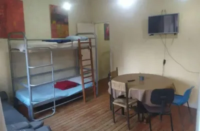Casa com 9 quartos para alugar na Rua Alves Guimarães, --, Pinheiros, São Paulo