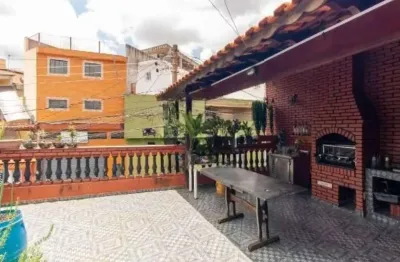 Sobrado à venda na Vila Portuguesa com 2 dormitórios 2 suítes 3 banheiros 4 vagas