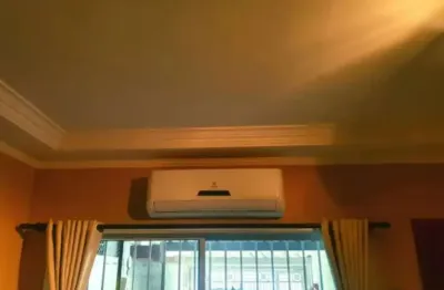 Sobrado À venda no Jardim Umuarama com 165m² 3 dormitórios 1 suíte 3 banheiros 2 vagas