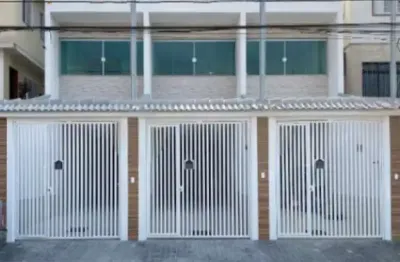 Casa à venda em São Paulo-SP, Vila Salete: 3 quartos, 4 banheiros, 4 vagas de garagem, 200m² de área.